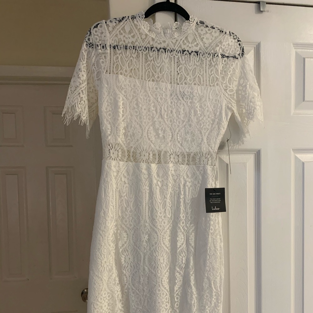 Beautiful white Lulus dress New with tags